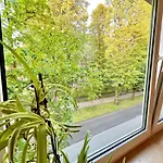 Cozy 2-Room-Apartment On Zoo Park In District 2
